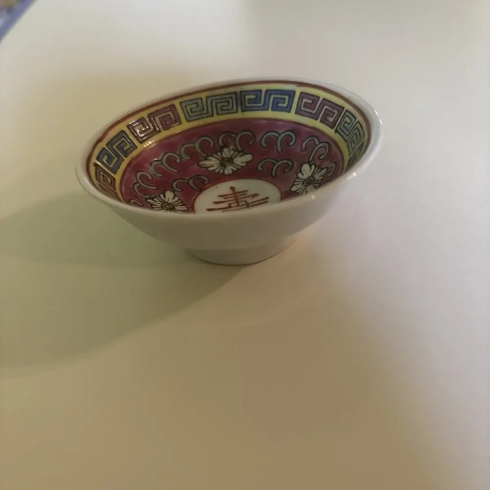 SAUCE DISH Mun Shou Famille Rose China